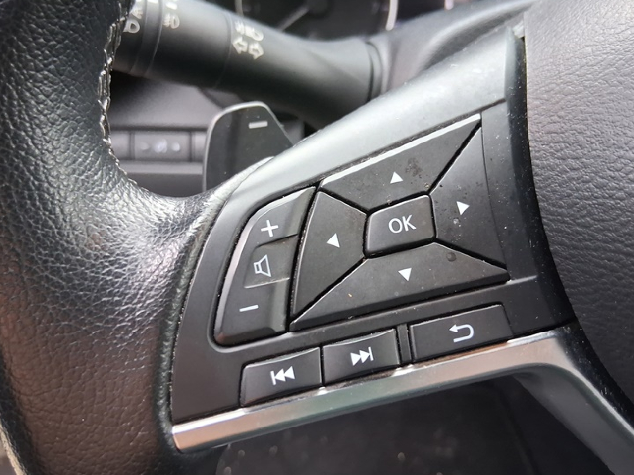 NISSAN JUKE 1.0 DIG-T N-CONNECTA 114 CV