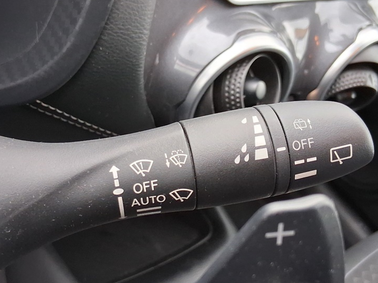 NISSAN JUKE 1.0 DIG-T N-CONNECTA 114 CV