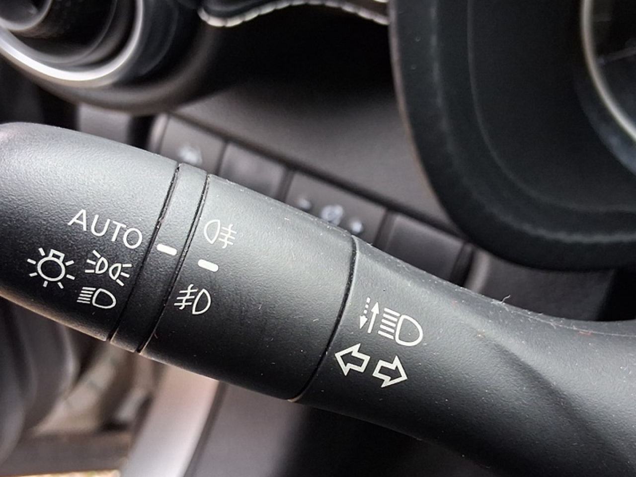 NISSAN JUKE 1.0 DIG-T N-CONNECTA 114 CV