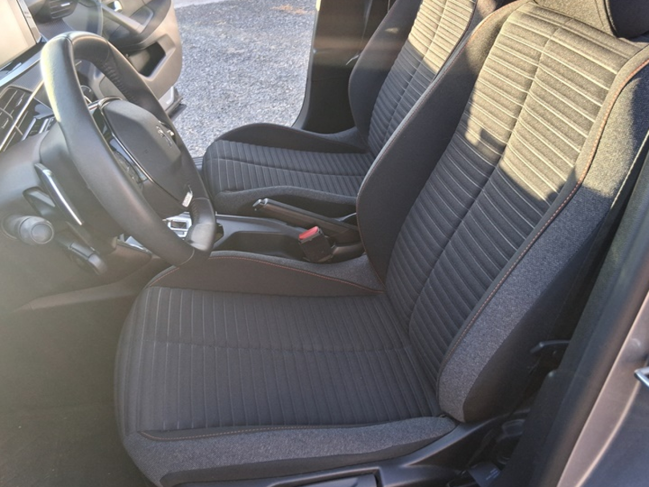 Peugeot 2008 1.5 BlueHdi Active Pack ETA 8