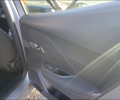 Peugeot 2008 1.5 BlueHdi Active Pack ETA 8