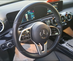 Mercedes-Benz Classe A 180 D Style Automático