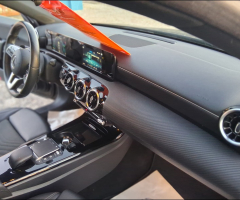 Mercedes-Benz Classe A 180 D Style Automático