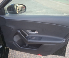 Mercedes-Benz Classe A 180 D Style Automático